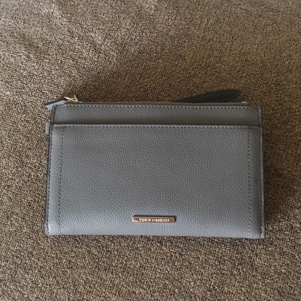 Vince Camuto Wallet✨